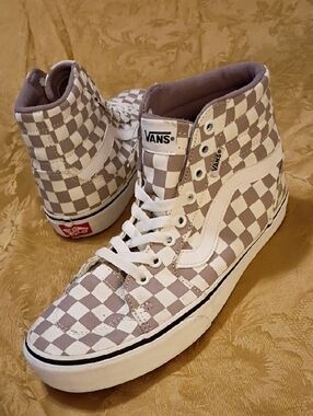 VANS Checkerboard Sk8-Hi Sneakers - White & Taupe Woman's 8.5 Men's 7.0